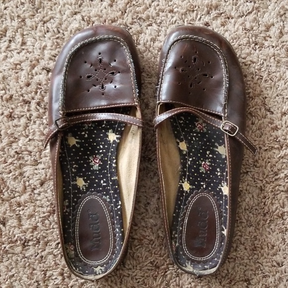 mudd slip on shoes